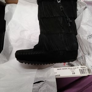 Girls Minnetonka 3-layer Fringe Boots